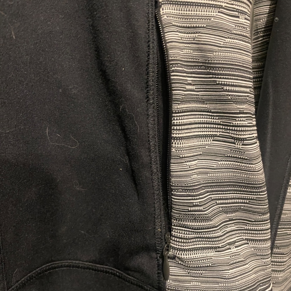Lightweight running jacket - Picture 3 of 5